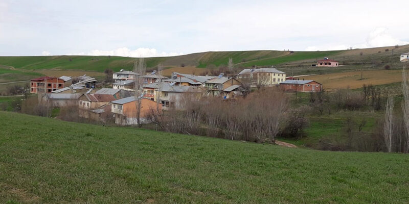 sivas akıncılar Ballıdere (Tırçik) Köyü